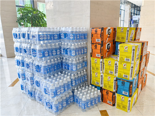 2026.7 企福集团给员工发放高温饮品福利