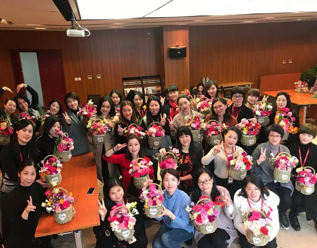2018.3企福集团女神节插花活动.webp.jpg