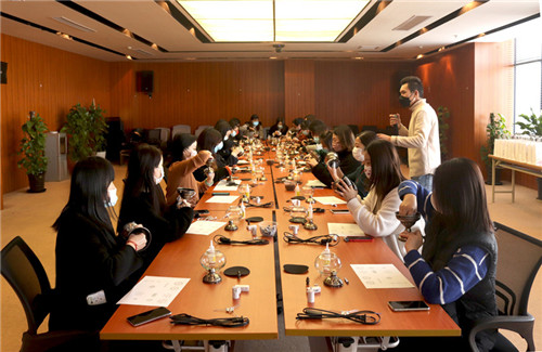 2022.3 女神节，企福集团土耳其风格的马赛克灯DIY活动