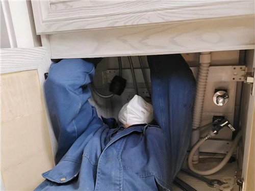 2022.4 企福物业工程部维修师傅化身“社区志愿者”，解居民燃眉之急