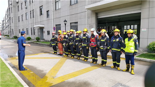 2023.5 企福新尚科技园微型消防站联合松江区新桥消防救援站开展消防演练