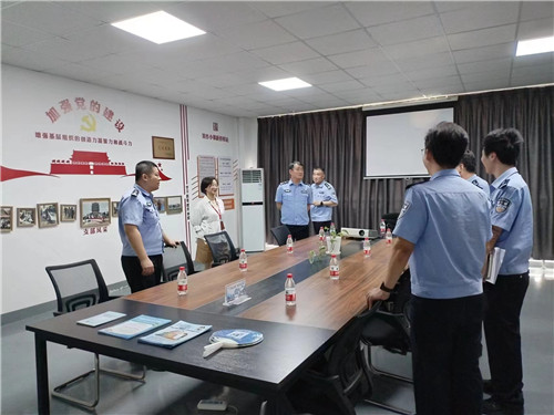 2023.8 奉贤区公安局治安支队与区公安分局指挥处来企福金汇科技园调研