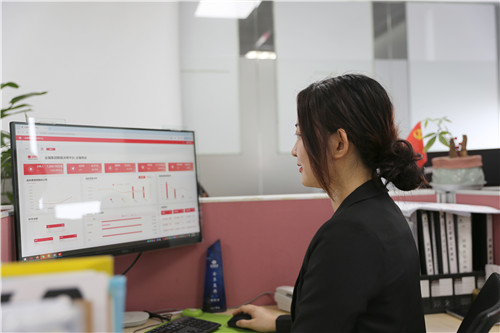 3.何婷婷_副本.jpg