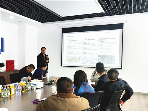 2场活动4_副本.jpg 2场活动4_副本.jpg