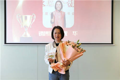 季度颁奖8_副本.jpg 季度颁奖8_副本.jpg