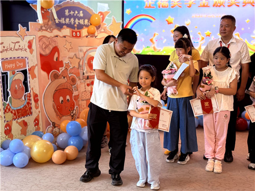 比心2.jpg