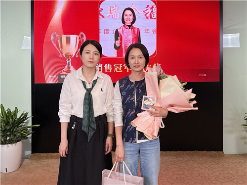 季度颁奖5_副本.jpg 季度颁奖5_副本.jpg